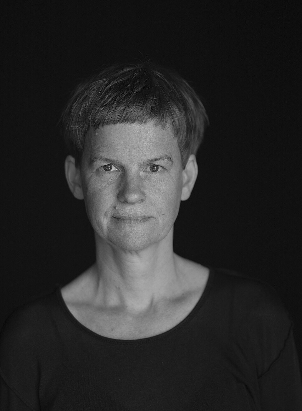 JULIA OSCHATZ